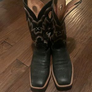 Mens Boots, size 12.